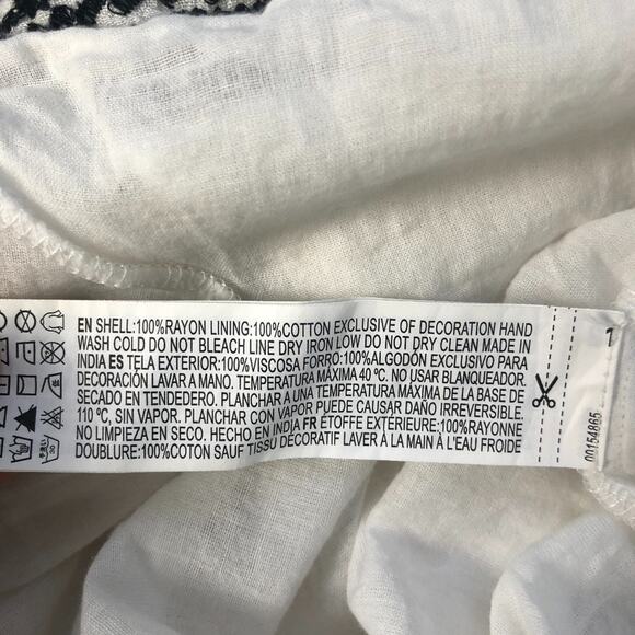 Forever 21 Womens Romper Medium Embroidered Tasseled Gauzy Boho Beachy Coastal - Picture 10 of 11